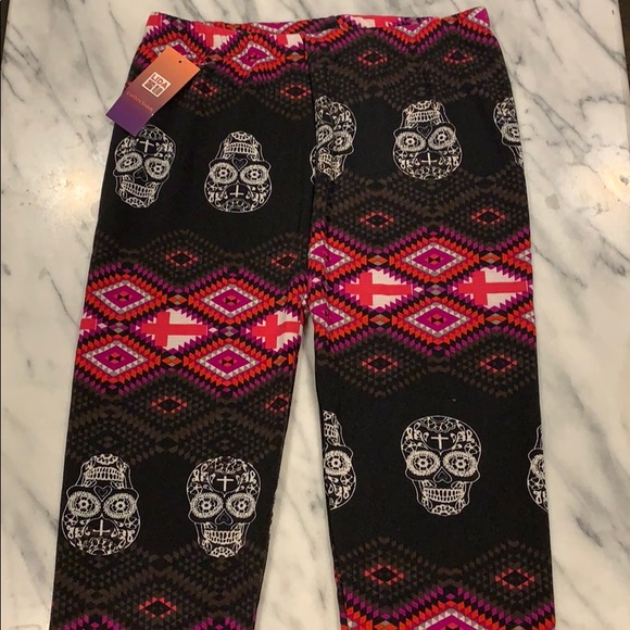 NWT Lida Collection Skull Pattern Lined Leggings - Picture 2 of 4